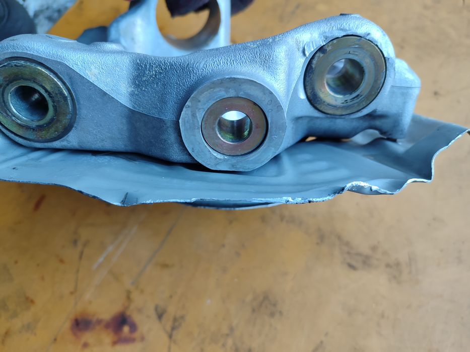 Передние цапфы BMW E39