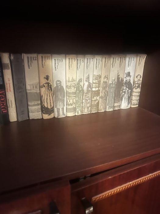 Продам книги ,200 тг