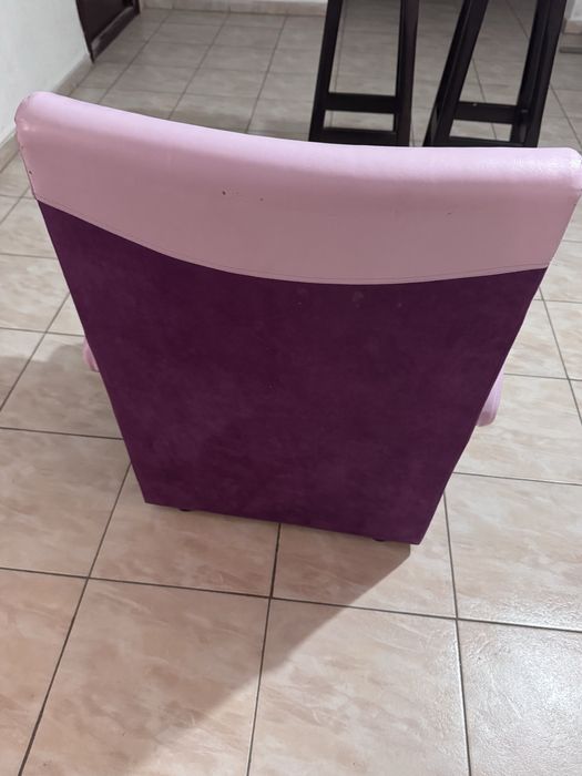 Vand fotoliu in stre foarte buna.