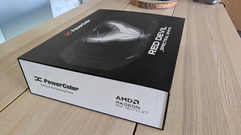 Видео Карта PowerColor Radeon Red Devil Spectral White RX 9070 XT 16GB GDDR6