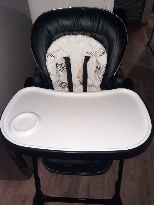 Продам стульчик для кормления