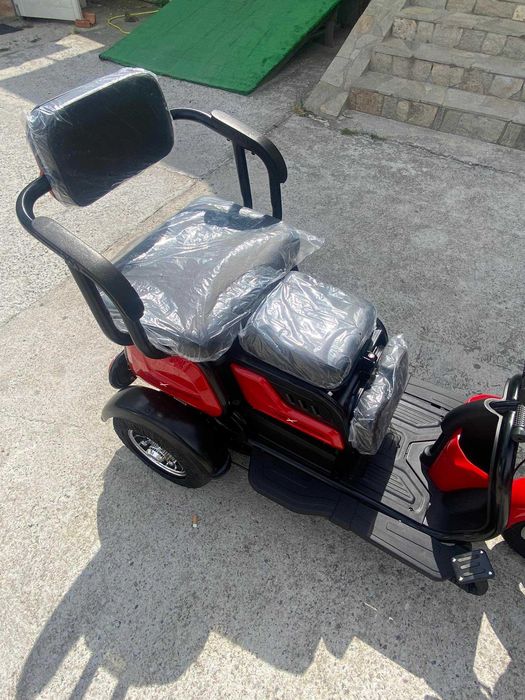 Електрическа триместна триколка MaxMotors X1 1500W Red