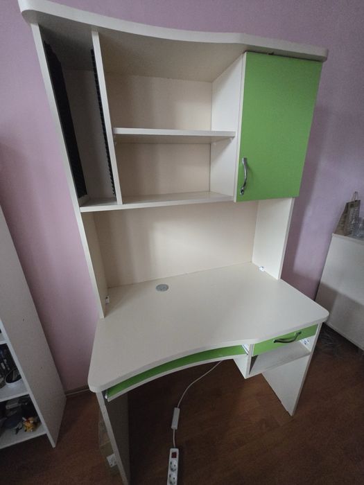 Гардероб и бюро комплект