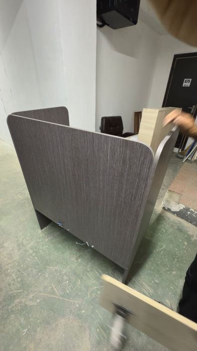 Офисные столы, офисные перегородки