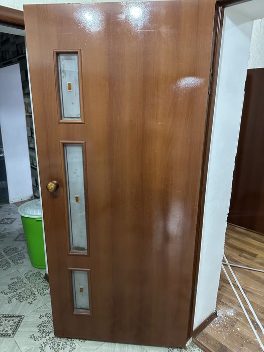 Есік сатылады стандарт  барлық заты түгел