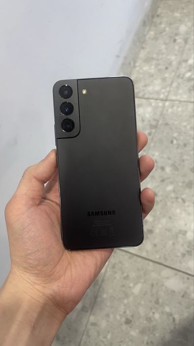 Samsung S22 8/128