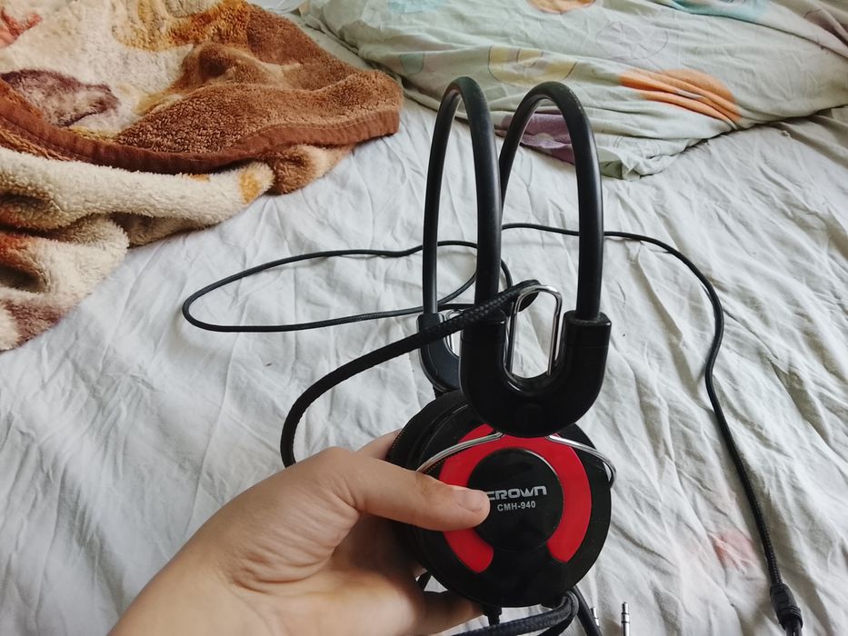 Наушники без карандии