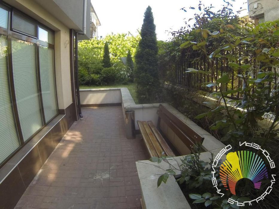 Дава се под наем Двустаен апартамент в Бургас, Център - 70 кв.м за 561 € - Снимка #8