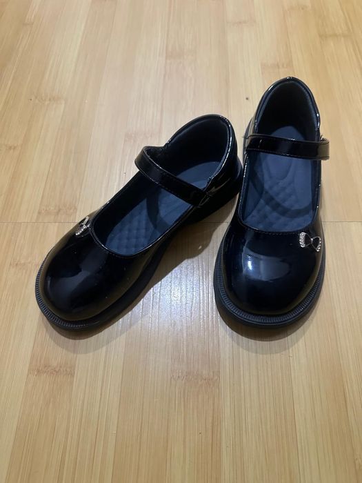 Туфли на девочку 8 или 9 лет