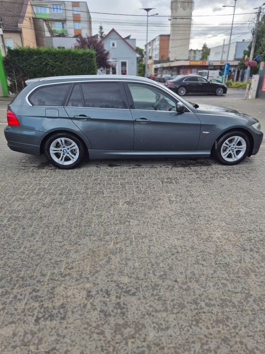 BMW318D 2012 de vânzare