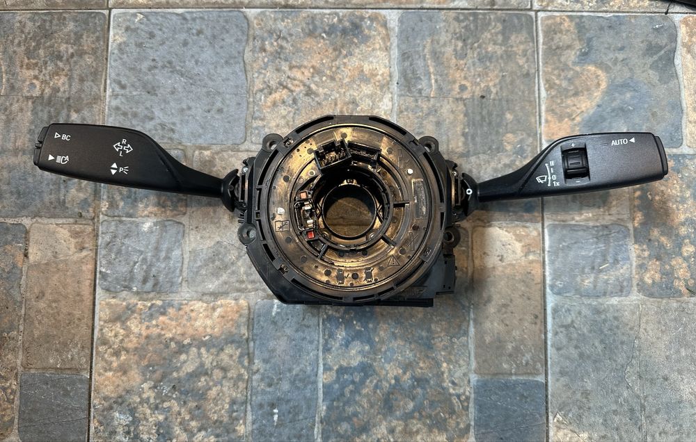 Spira volan / SZL BMW X4 F26, X6 F16 : 6833423