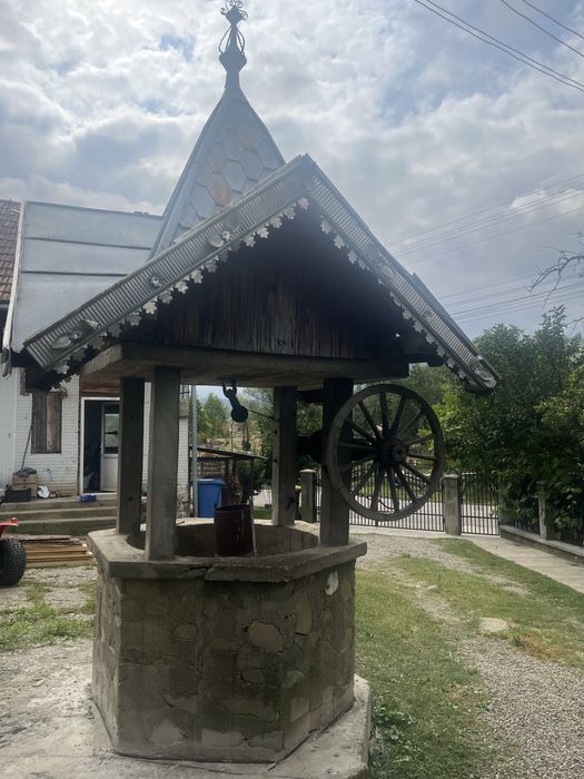 Vand acoperis fântână