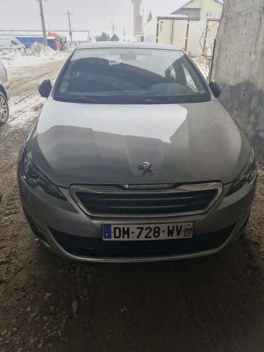 Vând urgent Peugeot 308 1.2  cp 130 benzina euro 6