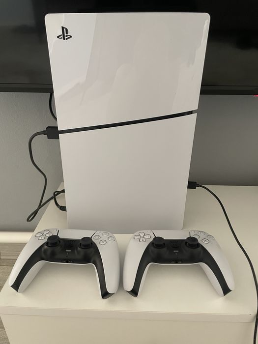 Продам PS5 в идеальном состоянии