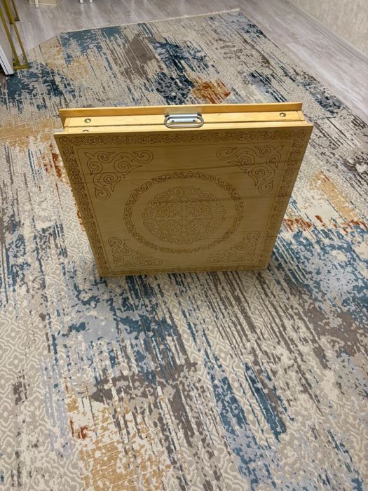 Продам новый стол