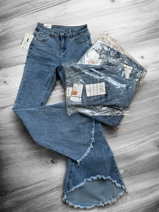 Дънки(+тениска),не са комплект