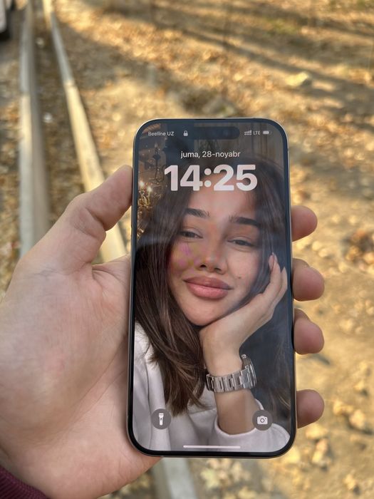 Iphon 15 pro 128gb ideal karobka dakumenlari bor.