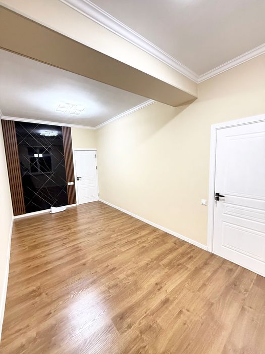 Яшнабад ЖК Азия Хаус продаю квартиру  с Евро ремонтом  2/1/8  42м2