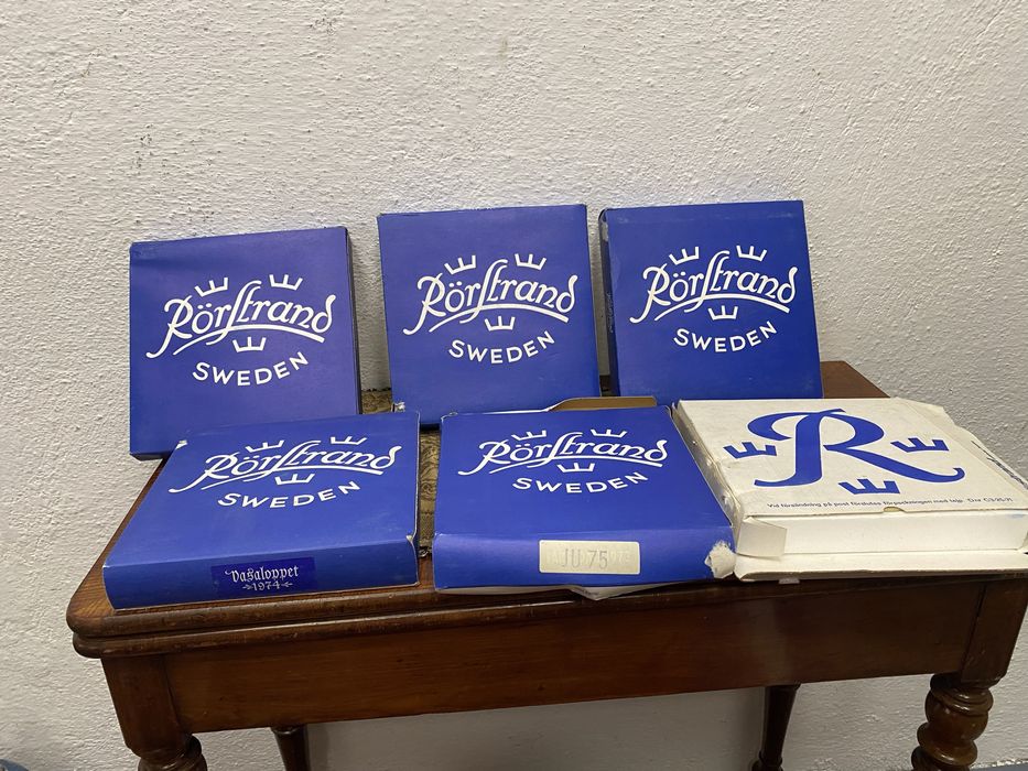 Шведски порцеланови пана за стена изрисувани ръчно