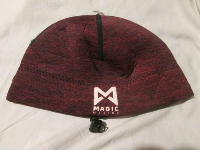 MAGIC MARINE неопренова шапка за водни спортове в студена вода.