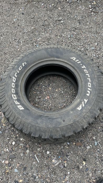 BF Goodrich  275/70 r16