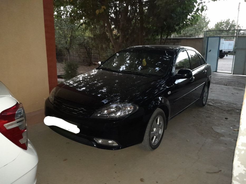 Lasetti Jentra avtomat 3-pokaleniya rangi  qora