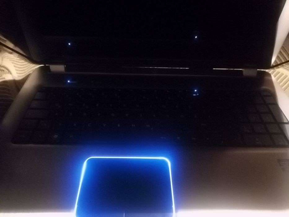 Leptop HP Pavilion dv7 i7