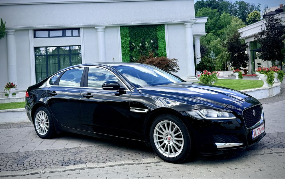 Jaguar XF 2.0d 180 CP Cutie ZF8 Fab 2016! Garantie 12 Luni