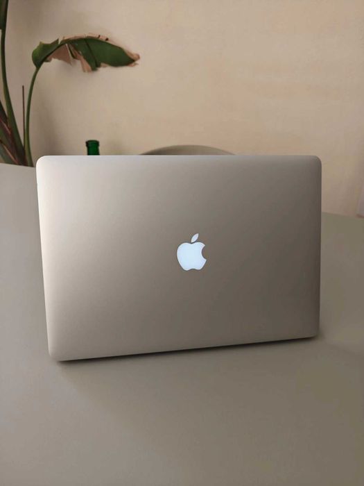 MacBook Pro Retina 15-inch (Mid 2015) i7 16GB SSD