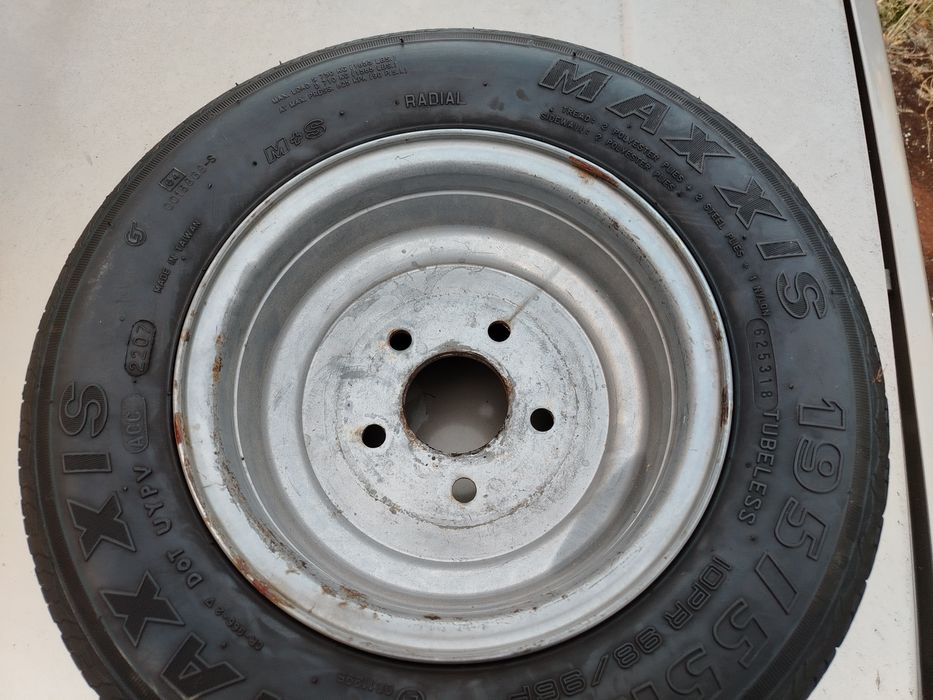 Гума с джанта за колесар