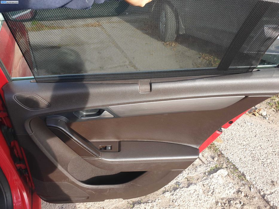 Panou Tapiterie Fata de Usa Interioara Dreapta Spate cu Perdeluta Volkswagen Passat B7 Berlina Sedan 2010 - 2015 Cod 3AE867212DM 3AE867212 [K9674]