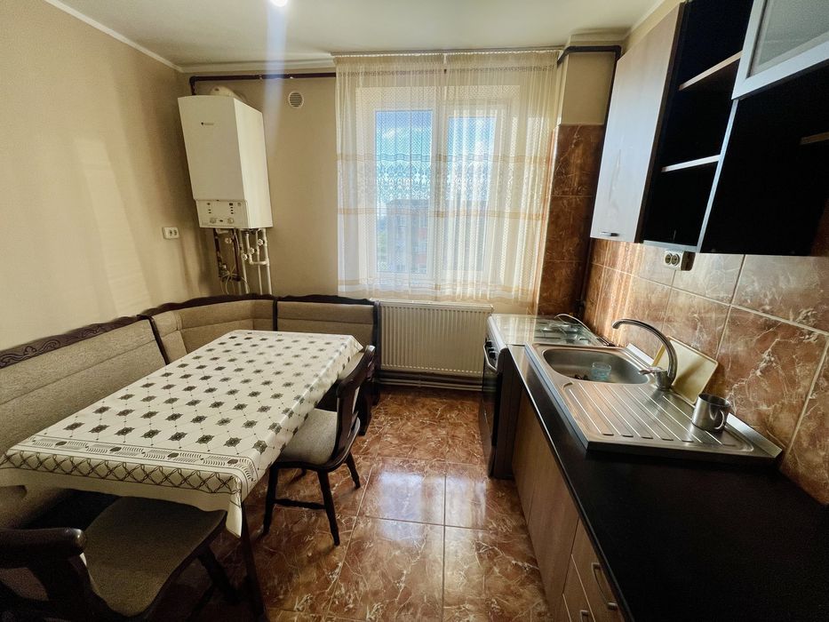 Apartament 3 camere semidecomandat Mihail Kogalniceanu