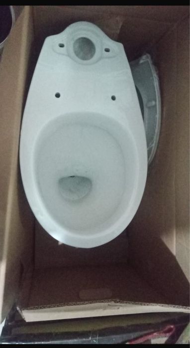 Унитаз без бачка новый