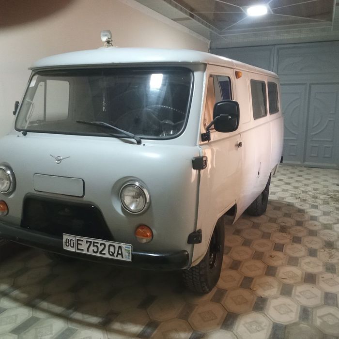 УАЗ Буханка   (UAZ-39094)