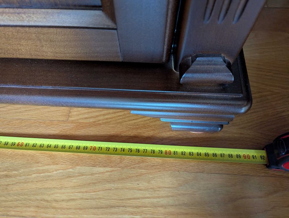 Ъглова библиотека от MDF с естествен фурнир