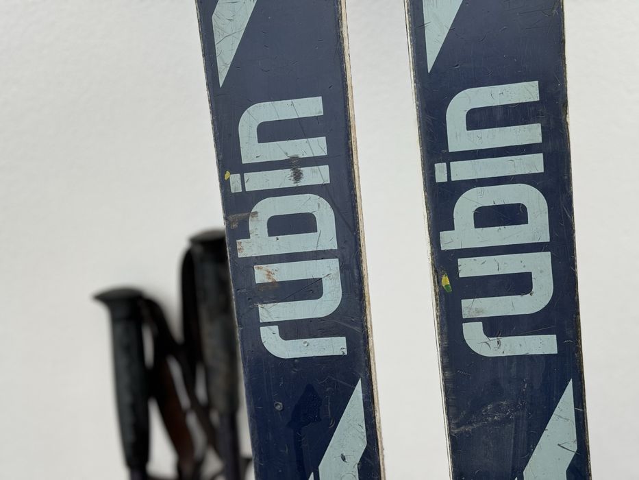 Schiurii: volkl,reghin ruben, atomic