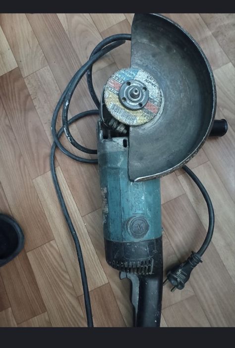 Болгарка  «Макита»