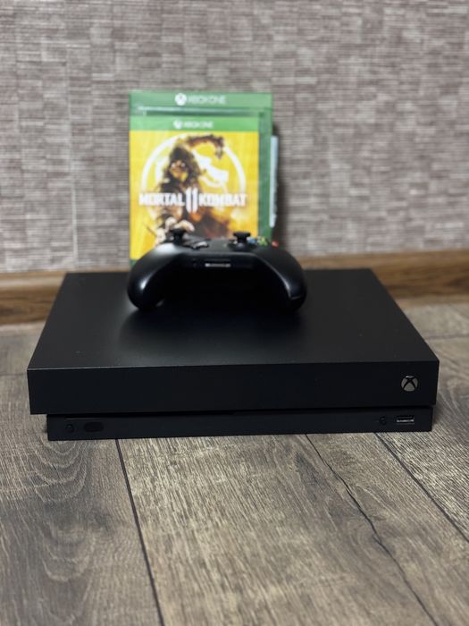 Xbox one x 1tb 4k Forza Horizon 5  джойстик Gta V Mortal kombat