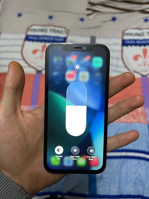 Айфон 12 про қара свет