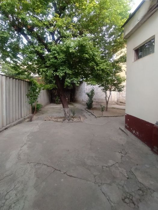 Uy sotiladi chorsuda
