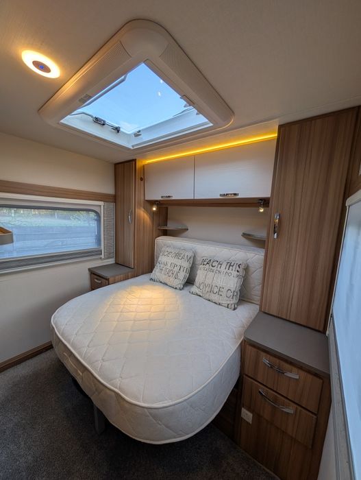 Rulota Lunar Lexon 590, 2018  SKYVIEW duș separat, 4-5pers, Cort,Truma  Alko-Atc