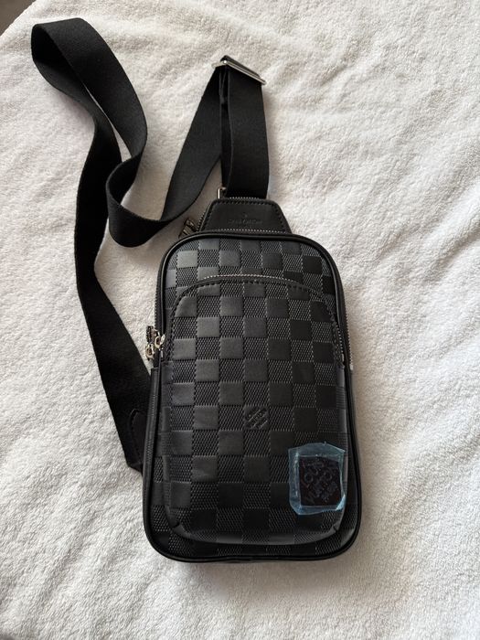 Louis Vuitton – мъжка crossbody / sling чанта