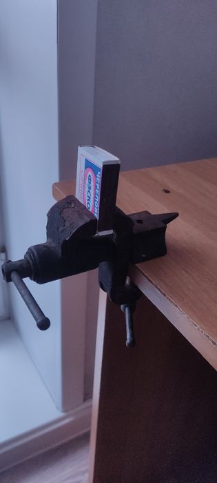 Продам       тиски