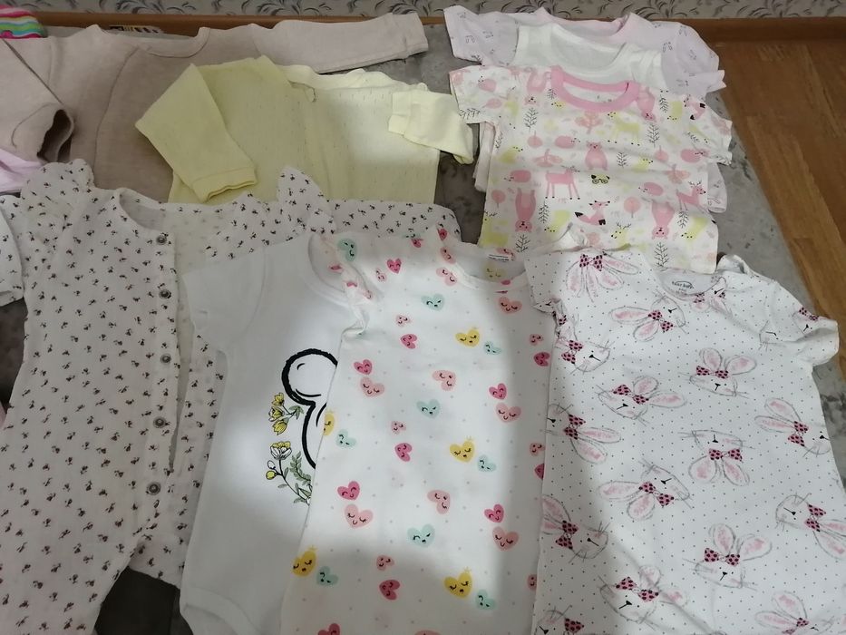 Одежда на девочку от 0-6 мес