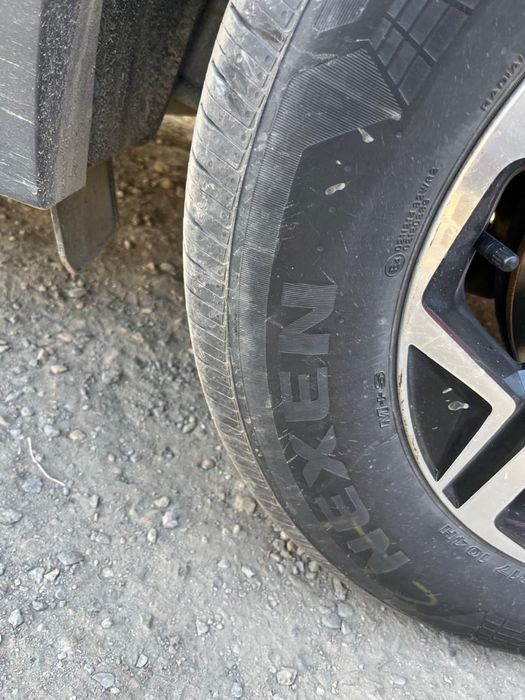 Продам летние шины. 235/65 R17