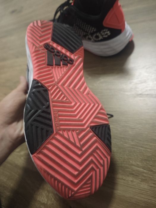 Adidas Ownthegame 2.0