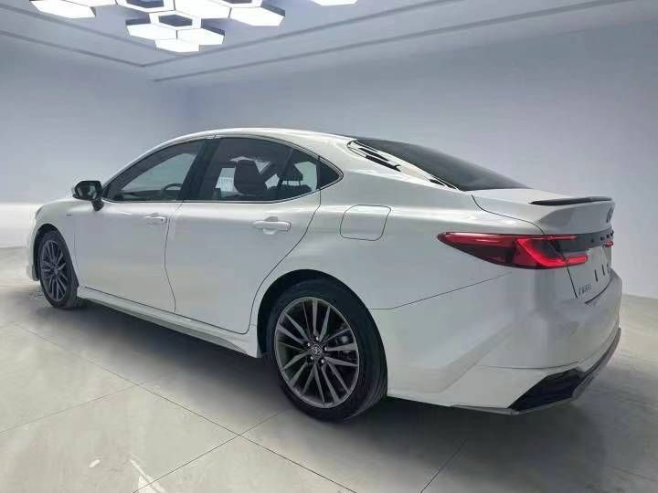 Toyota Camry 2.5 Hybrid