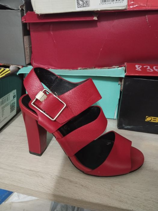 Продам босоножки 34 размер