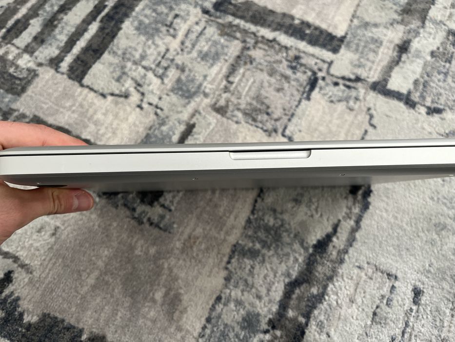 Ноутбук тоMacBook Pro 13" (Early 2012)