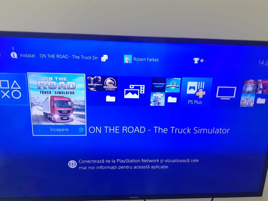 Vând joc PS Four Pro